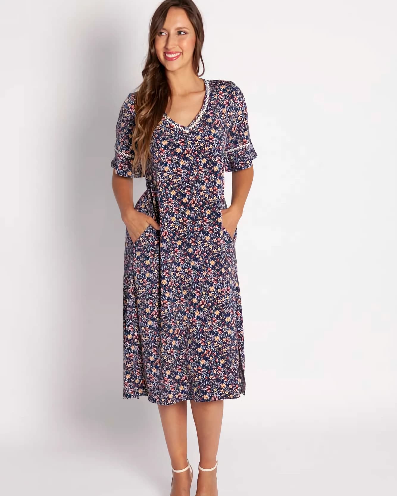 Vestido Liberty: El Clásico Floral que Ilumina tu Rostro y Celebra tu Estilo