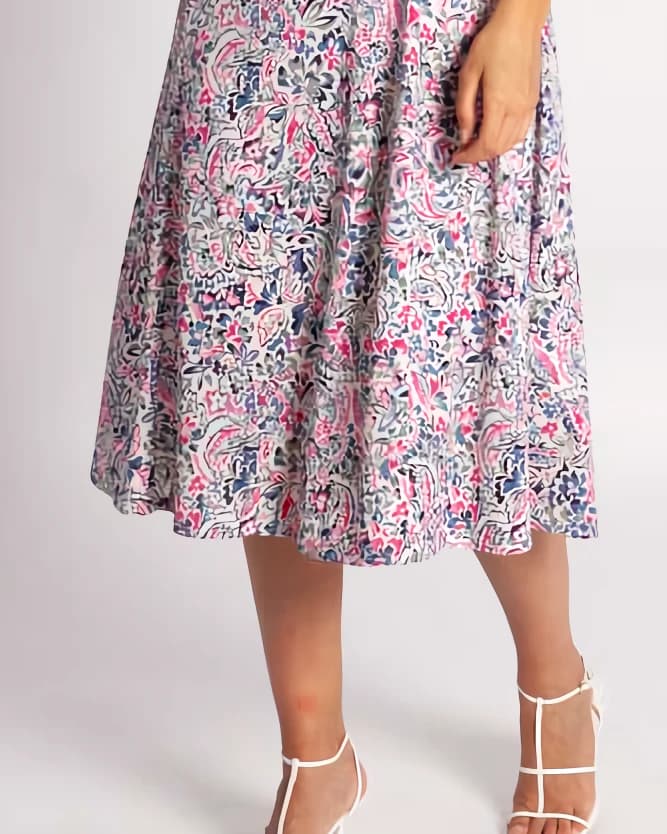 Vestido Midi Fiorella: Un Jardín de Elegancia y Confort para tus Momentos Inolvidables — vista 3