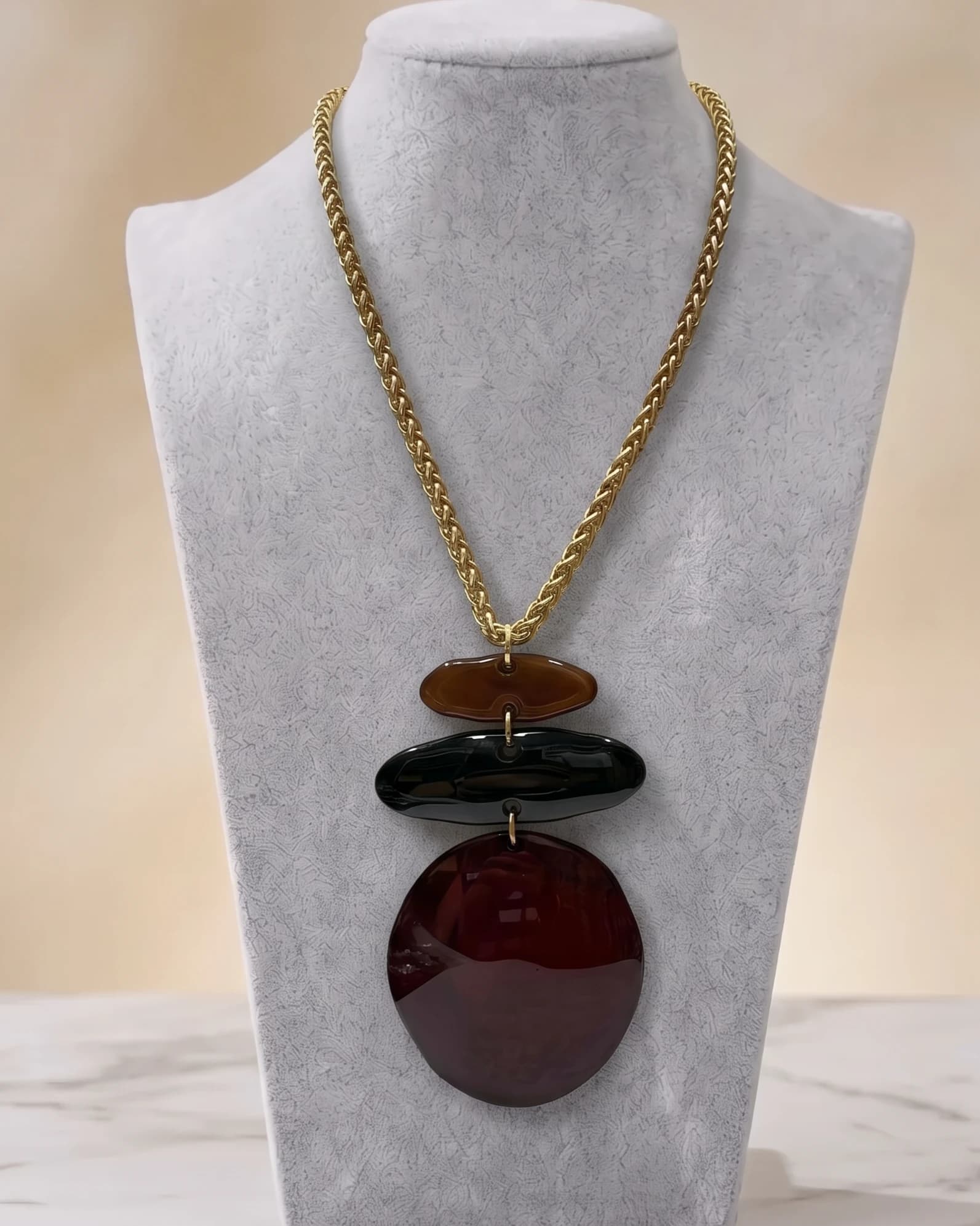 Collar Zaire: Granate