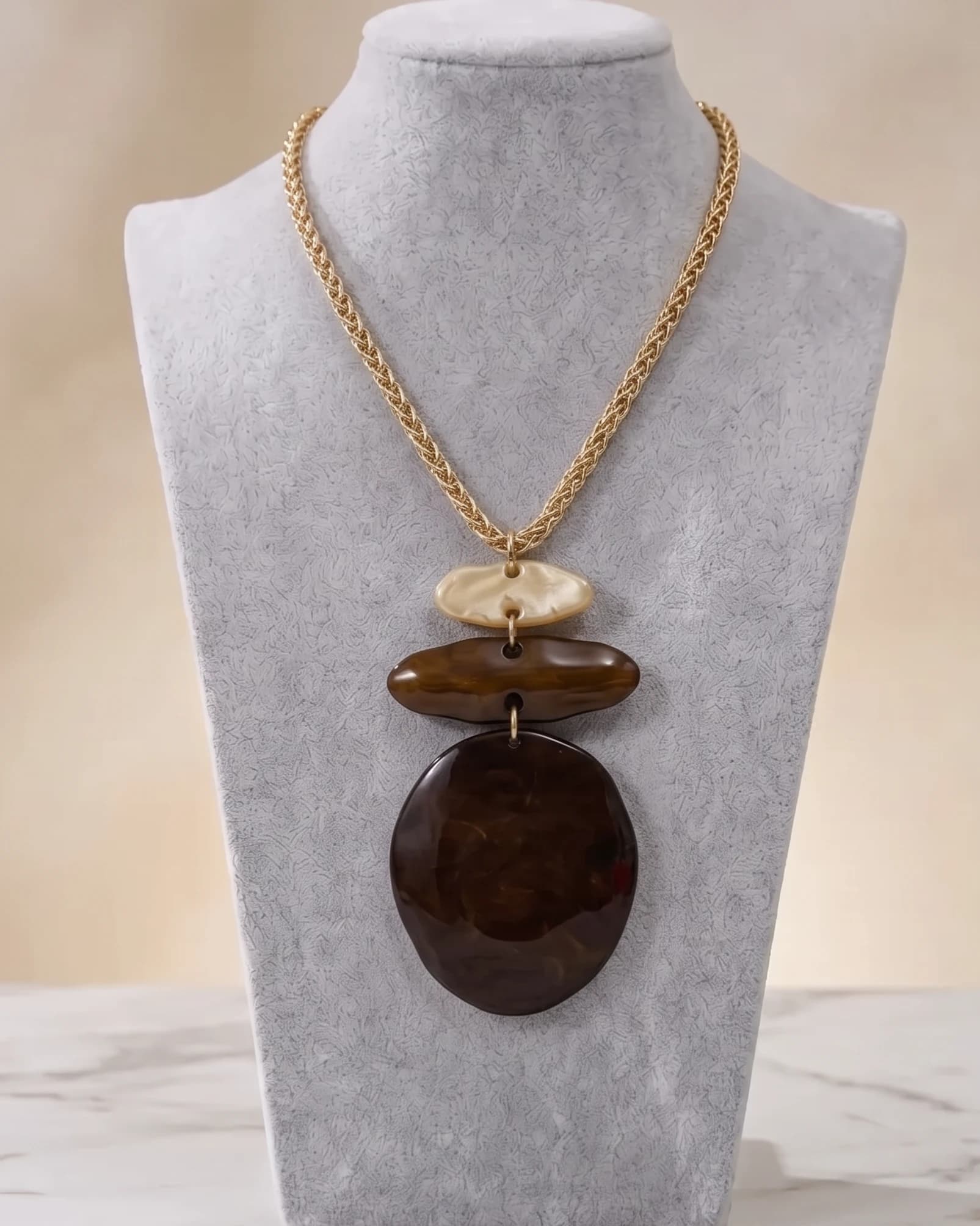 Collar Zaire: Marrón